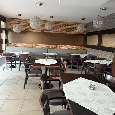 Hotel Velky Meder Отель 3*